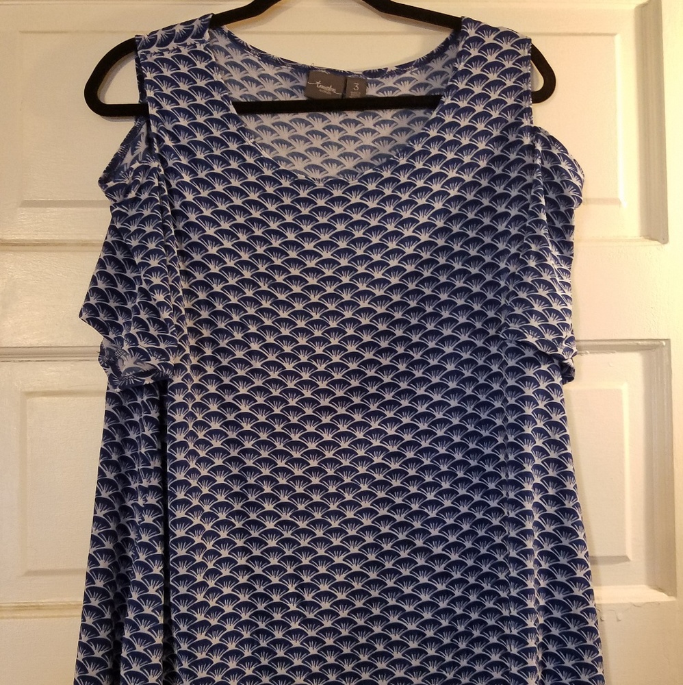Blue and white Chico's Traveler's top